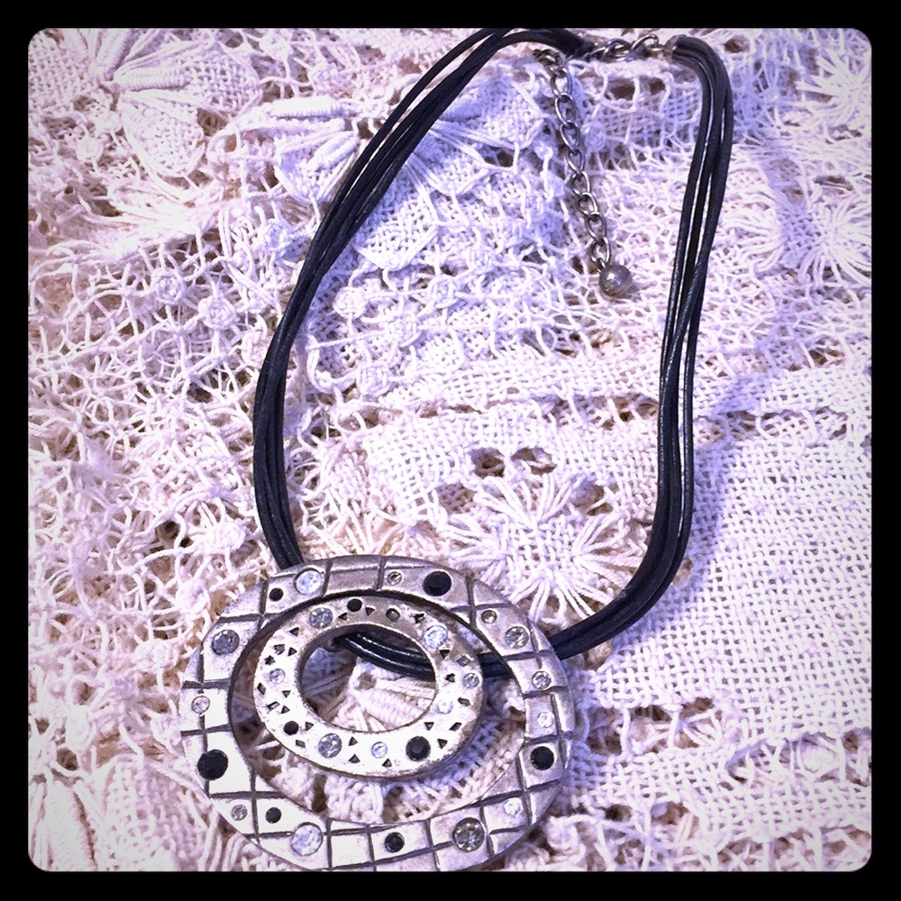 Choker w/ Sliding Bronzetone Rhinestone Pendant